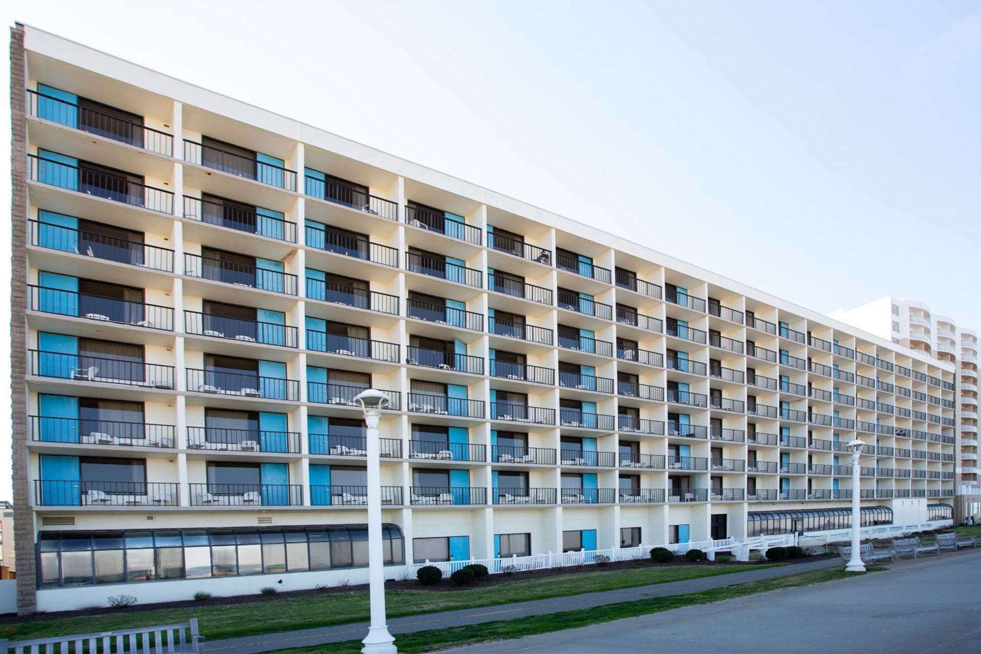 וירג'יניה ביץ' The Barclay Towers Hotel And Resort מראה חיצוני תמונה