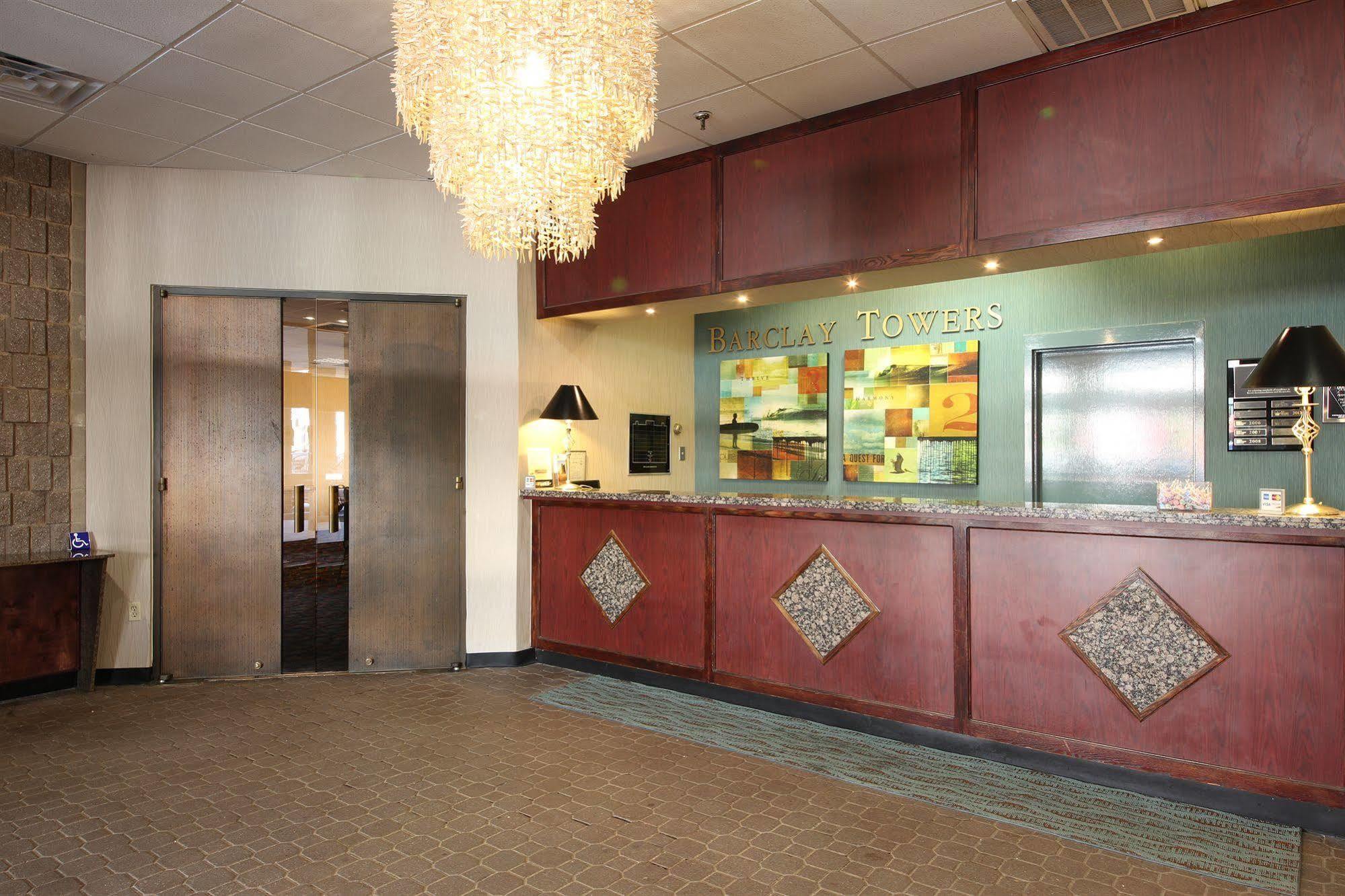 וירג'יניה ביץ' The Barclay Towers Hotel And Resort מראה חיצוני תמונה