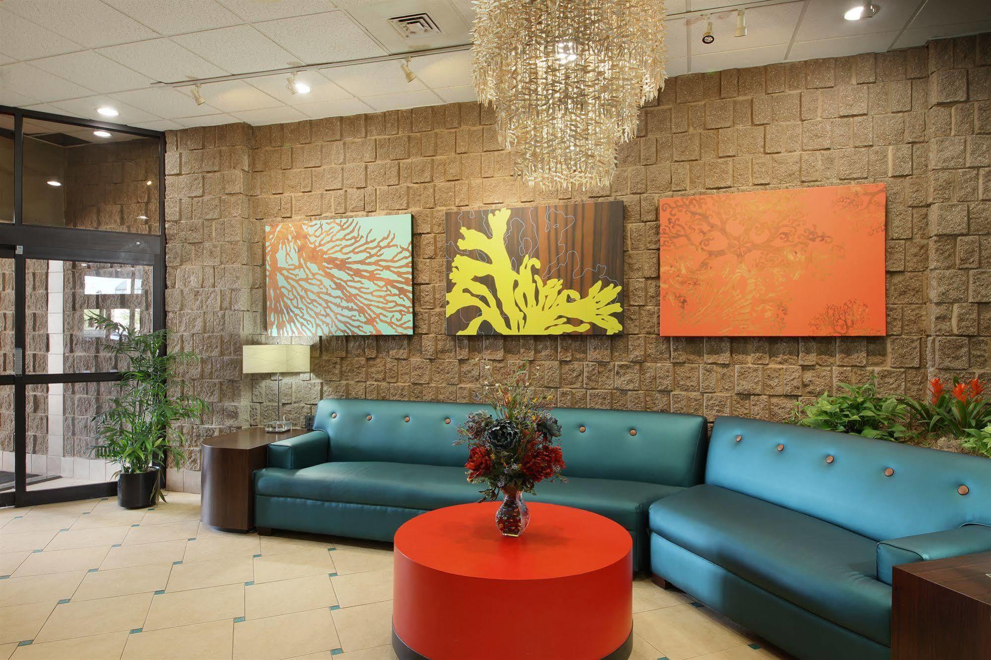 וירג'יניה ביץ' The Barclay Towers Hotel And Resort מראה חיצוני תמונה
